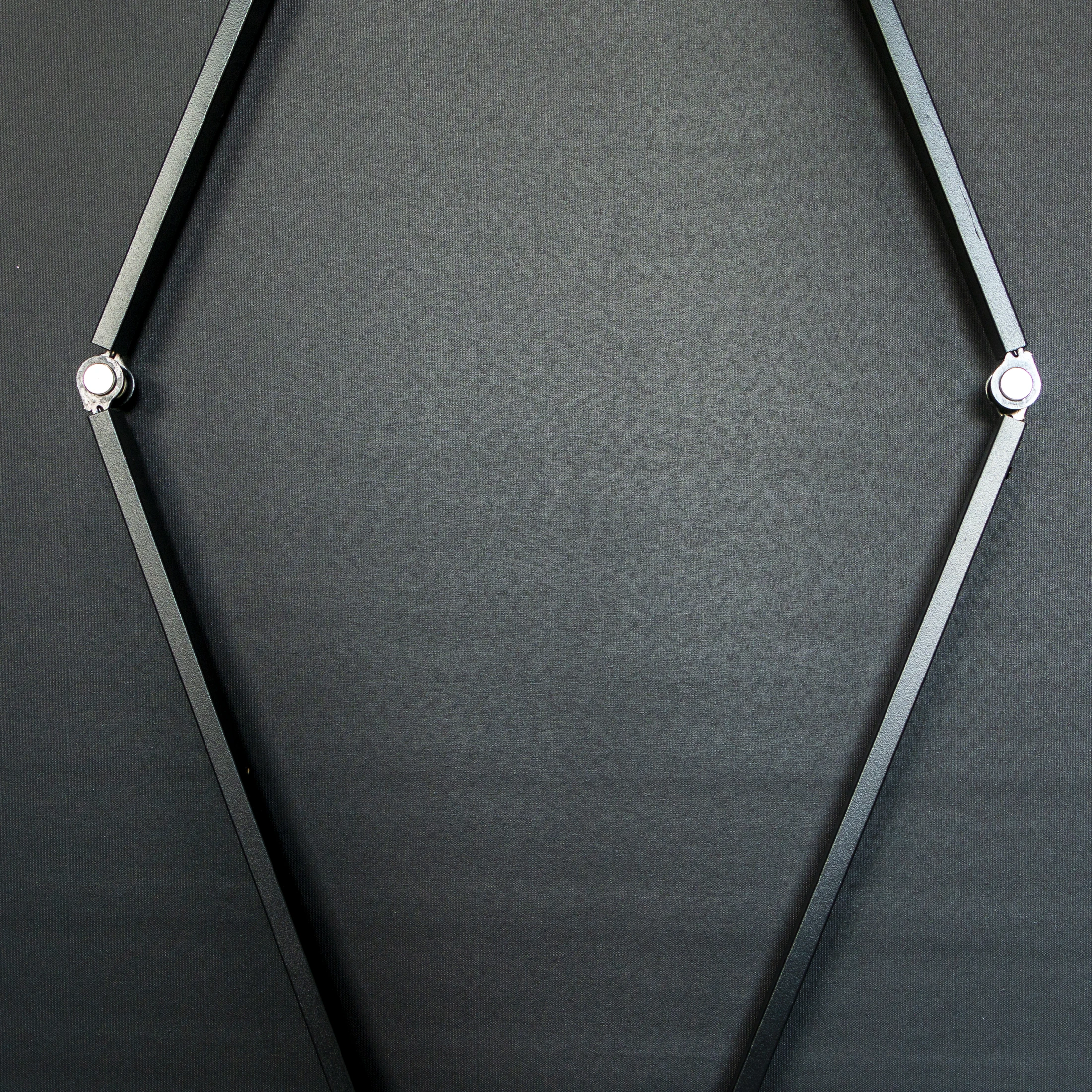 Portable Desktop Pull-up Projection Screen — Rear Support Bar Detail