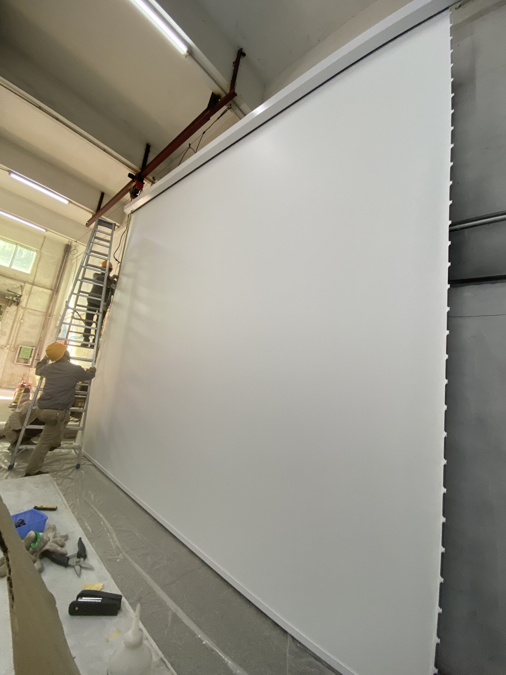 Hexagonal Tab-tension Electric Projection Screen