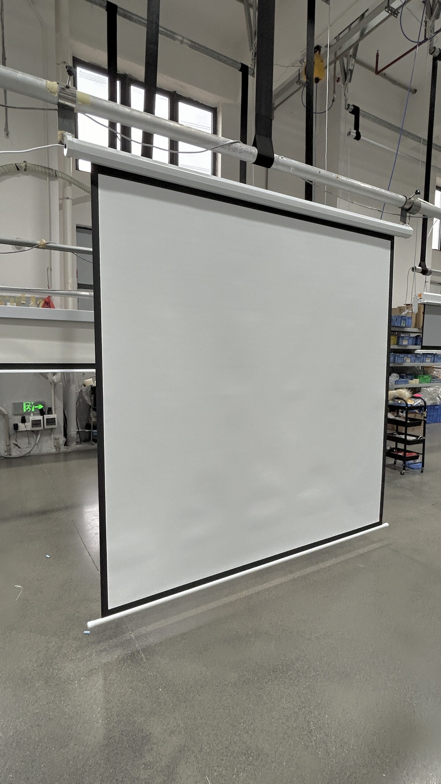 octagonal-manual-self-lock-projection-screen-dimensions-